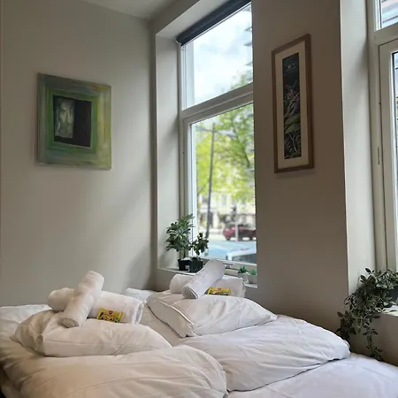 Lägenhet Beautiful 2 Bedroom In Sentrum
