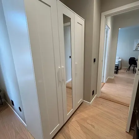 Beautiful 2 Bedroom In Sentrum Lägenhet